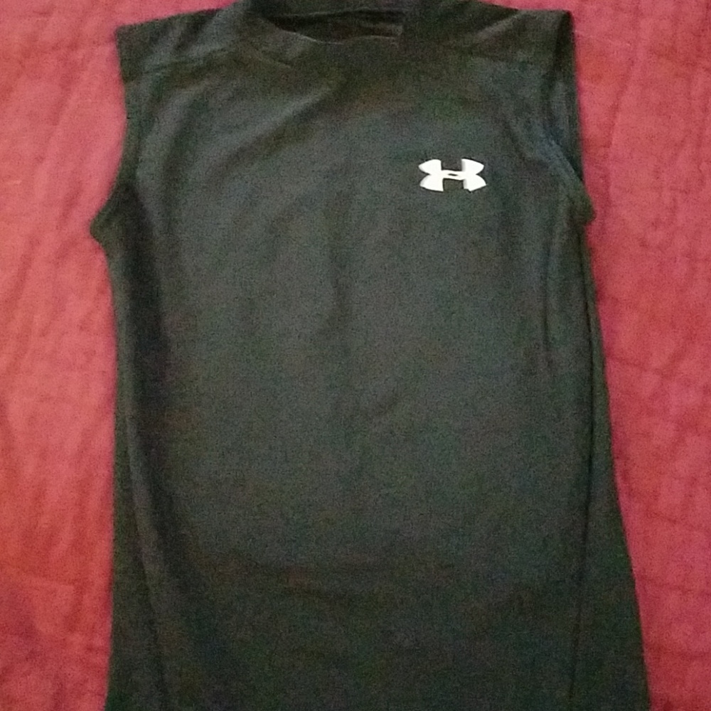 Boys Under Armour fitted heatgear top YSM
